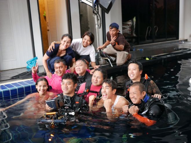 Behind-scene_B52