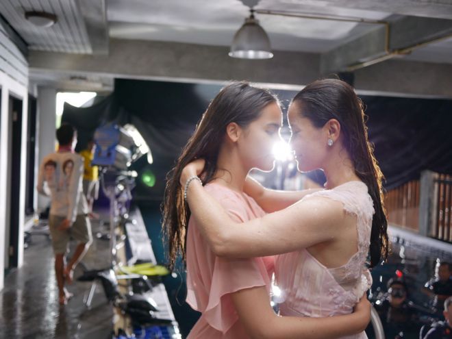 Behind-scene_B53