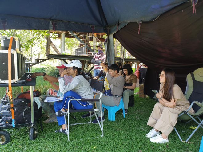 Behind-scene_C21